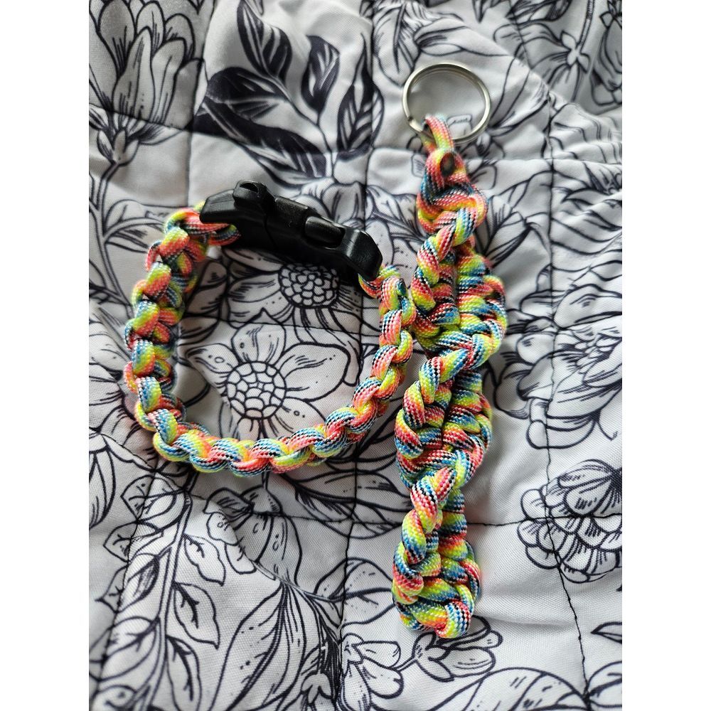 Handmade paracord keychain and‎ bracelet new